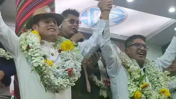 El vicepresidente Edmand Lara proclama a Gabriel Mamani como candidato en El Alto.