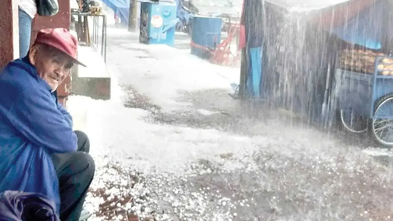 Lluvia y granizo cayeron en pasados días en la ciudad de Tarija.