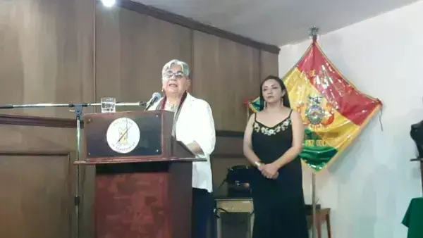 Amalia Pando en la ceremonia de la APLP.