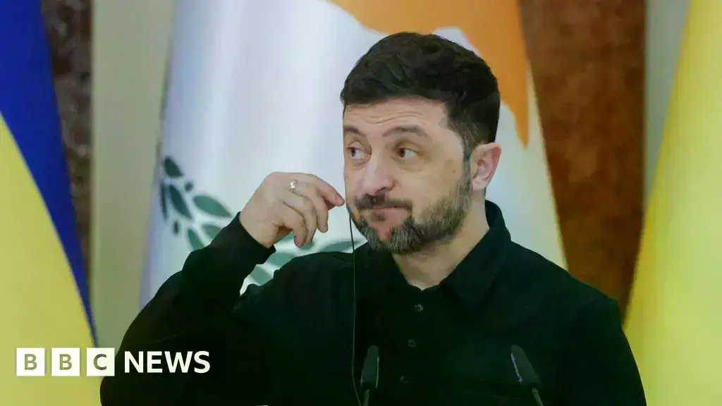 Volodymyr Zelensky durante una declaración pública.