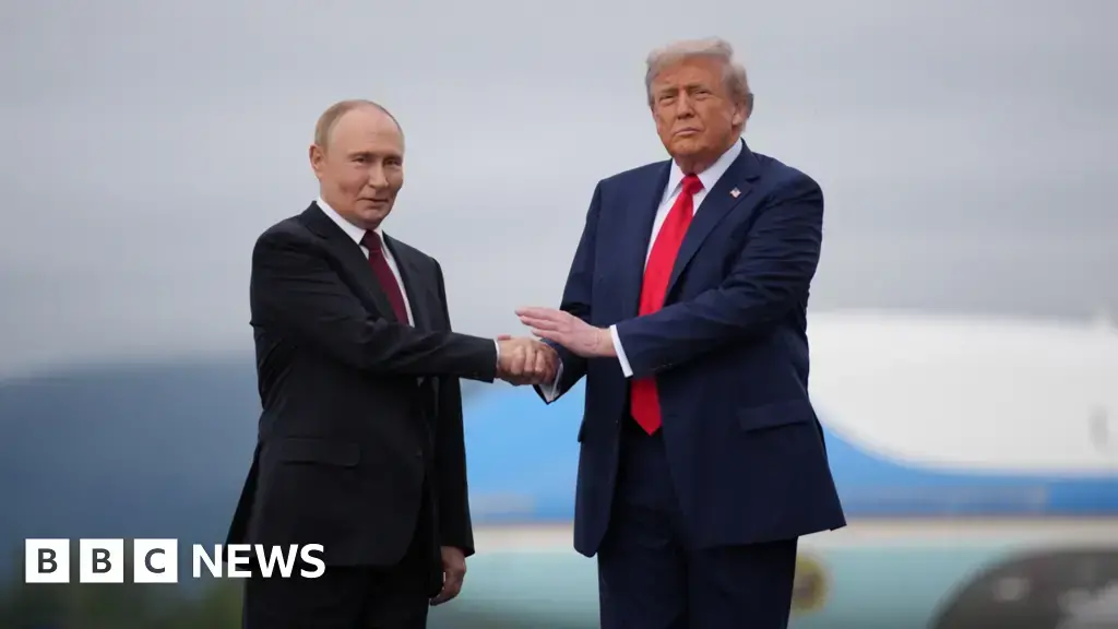 Putin y Trump se reunieron por última vez en agosto en una cumbre en una base de Estados Unidos en Alaska.