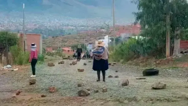 Bloqueo en el botadero de Colcapirhua.