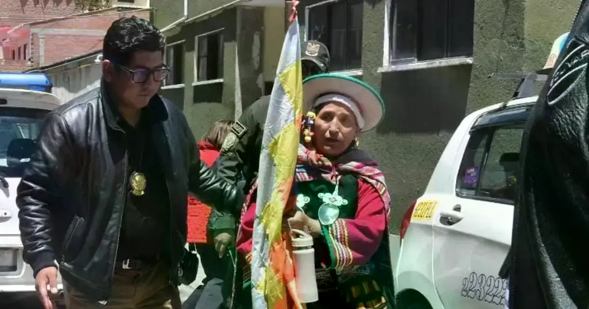 La exdiputada Lidia Patty al momento de su aprehensión en celdas de la Felcc.