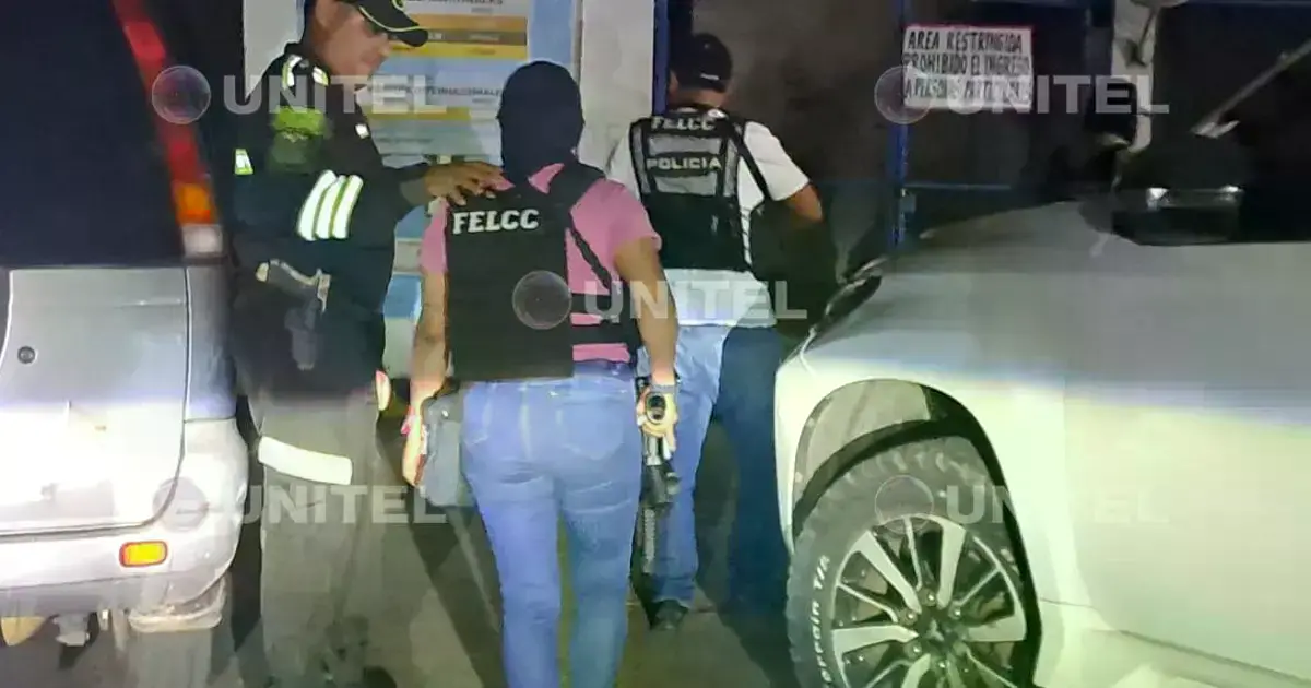 La Policía llegó al lugar para iniciar las investigaciones.