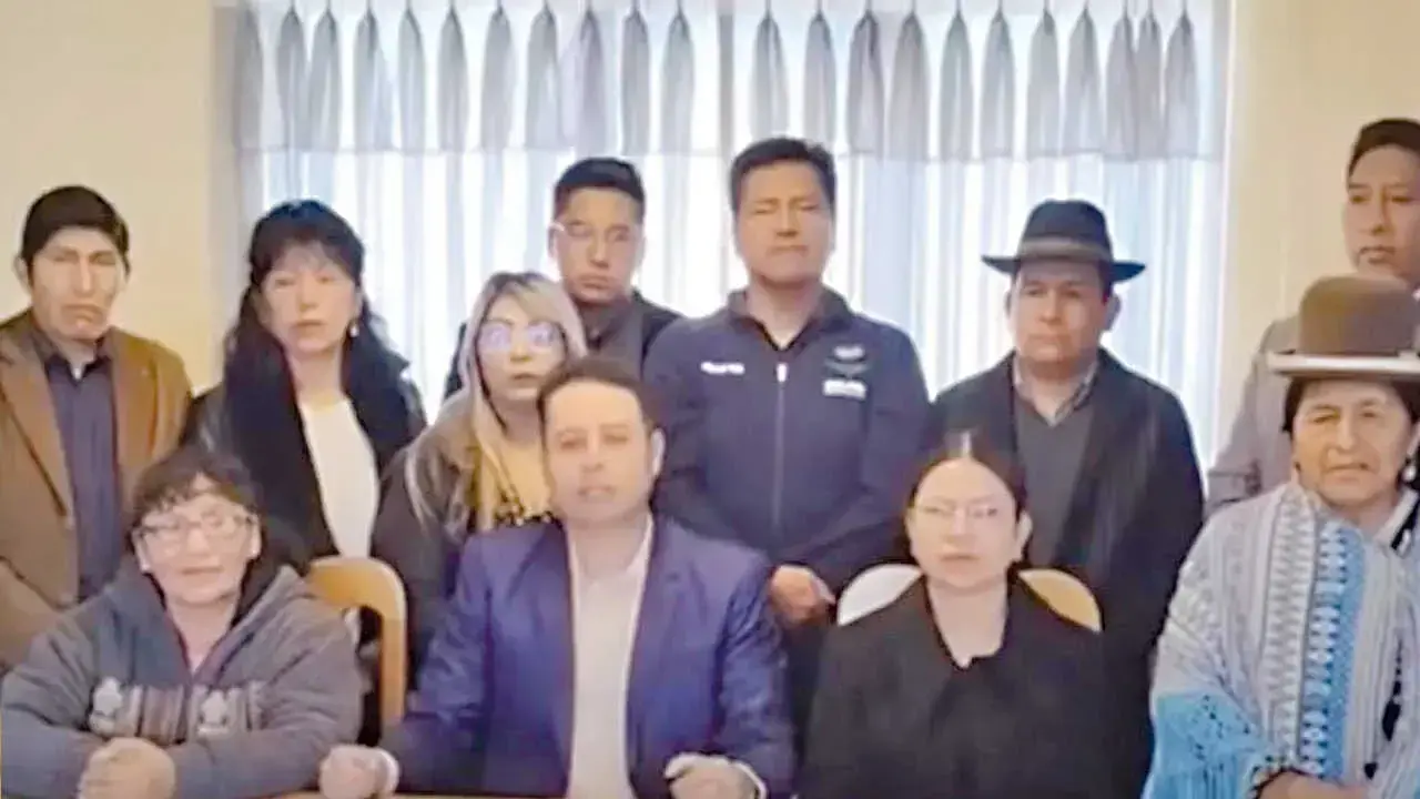 Edmand Lara y su bancada ponen en suspenso aprobación de créditos.