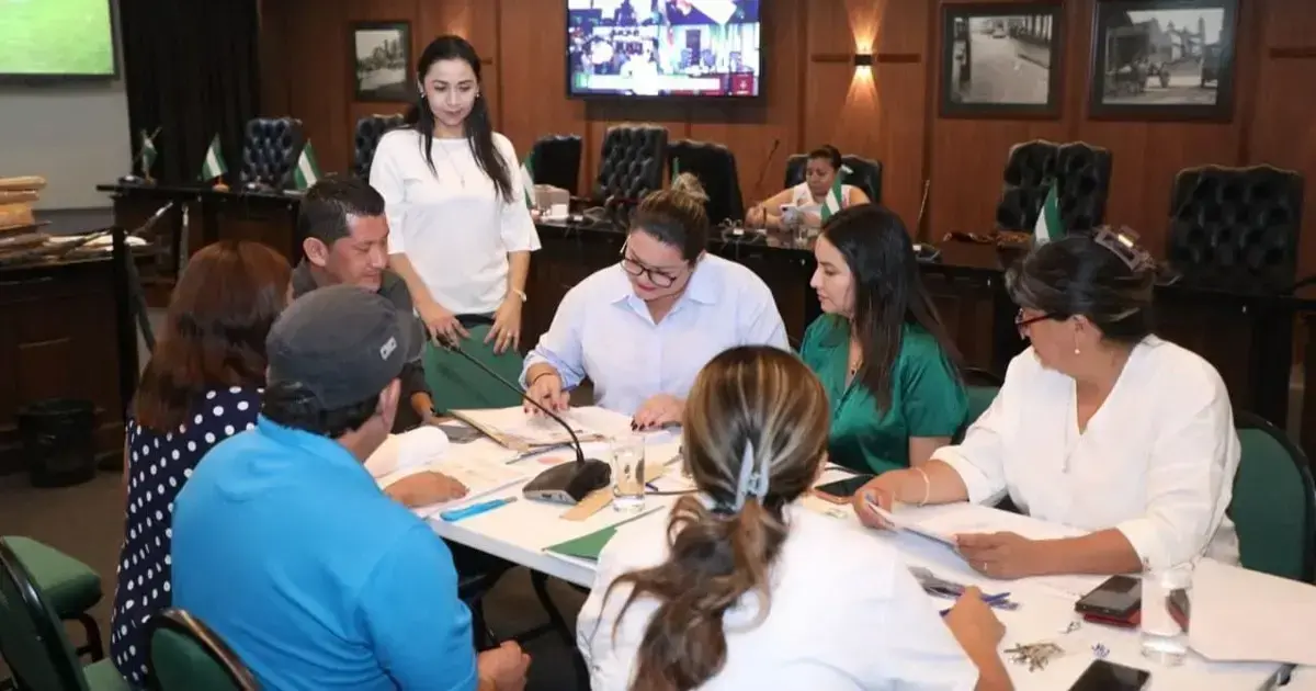 Asamblea inició la revisión de requisitos y verificación de la documentación presentada por los postulantes a vocales del TED