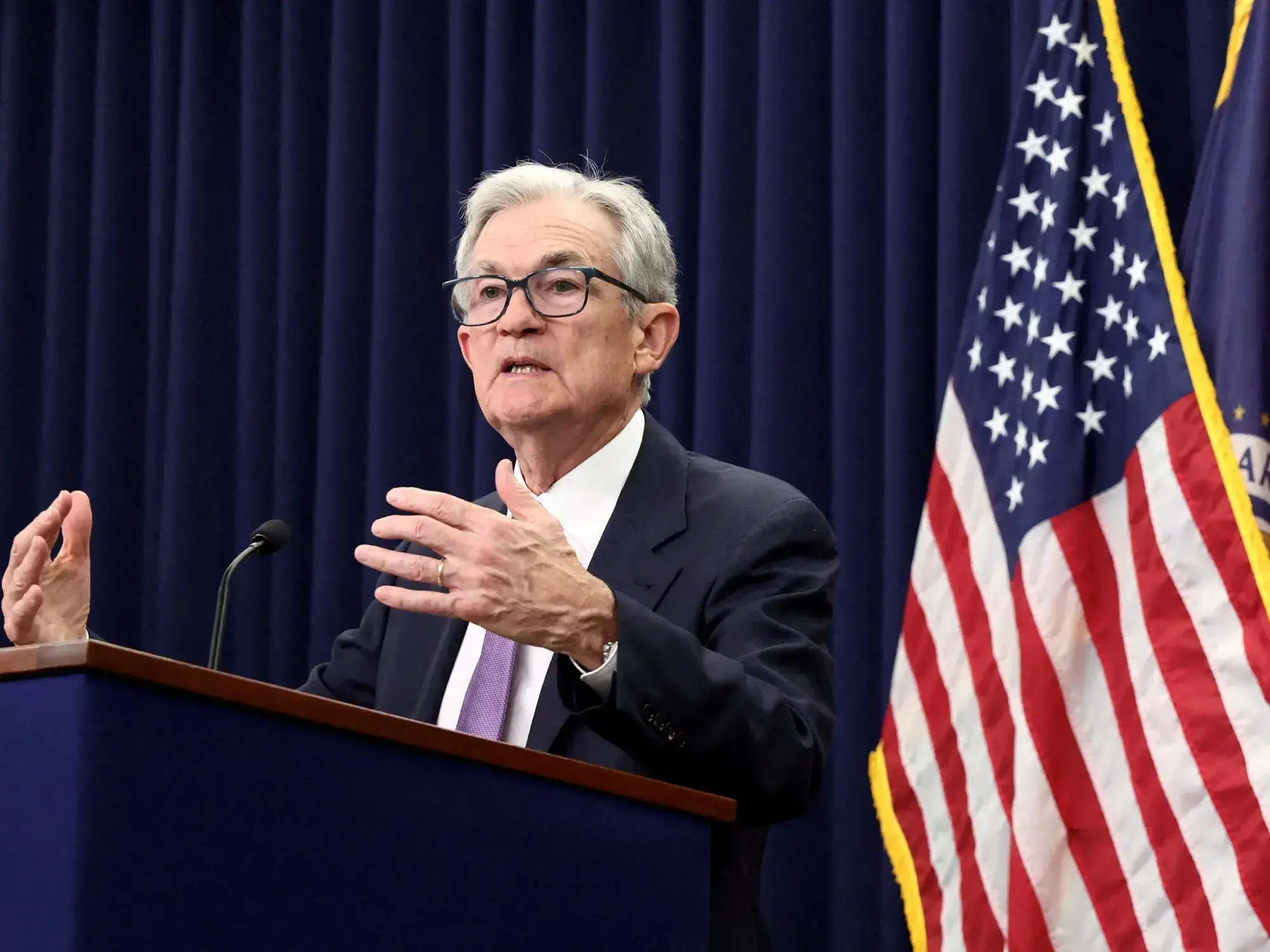 El presidente de la Reserva Federal de EE. UU., Jerome Powell, ofrece una conferencia de prensa en Washington.