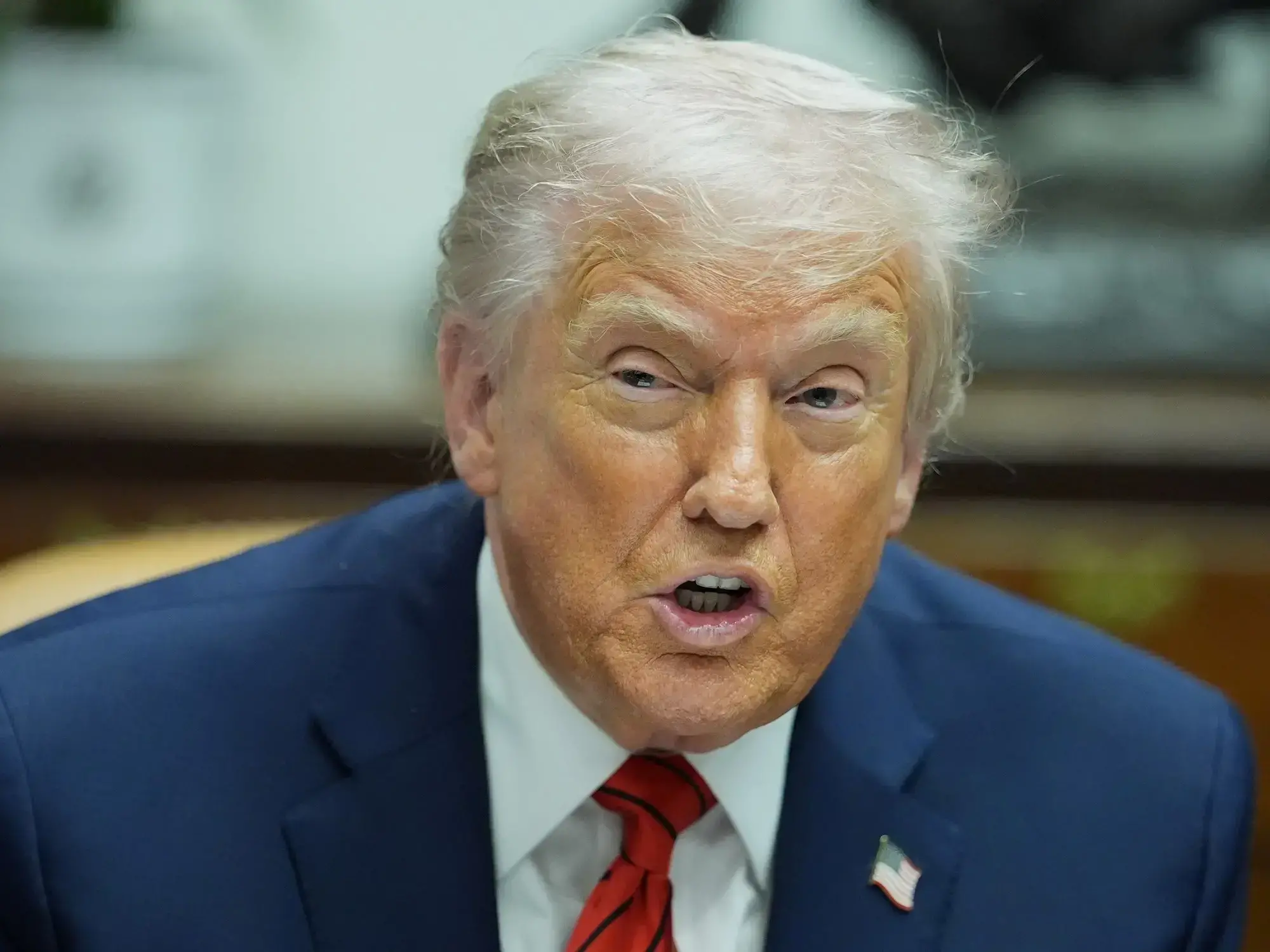 El presidente Donald Trump cargó ahora contra el su par de Colombia, Gustavo Petro.