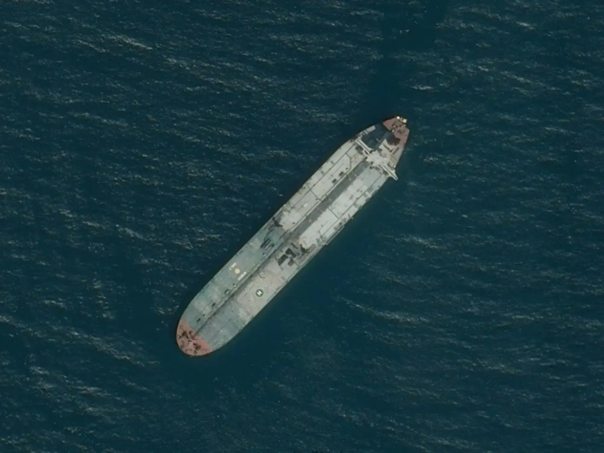 Imagen del superpetrolero 'Skipper' o momento de la operación de abordaje.