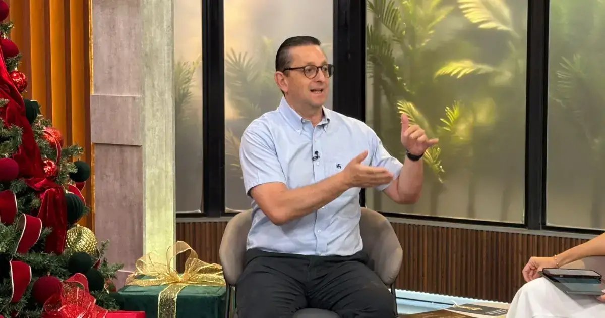 El exsenador Óscar Ortiz en una entrevista.