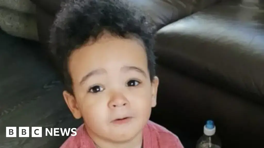 Daniel Aruebose, fotografiado cuando tenia aproximadamente dos anos