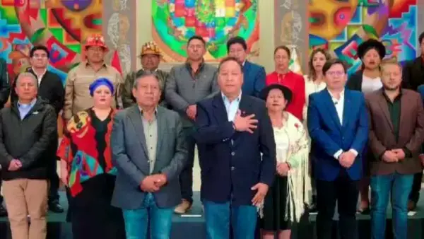 Luis Arce y sus exministros.