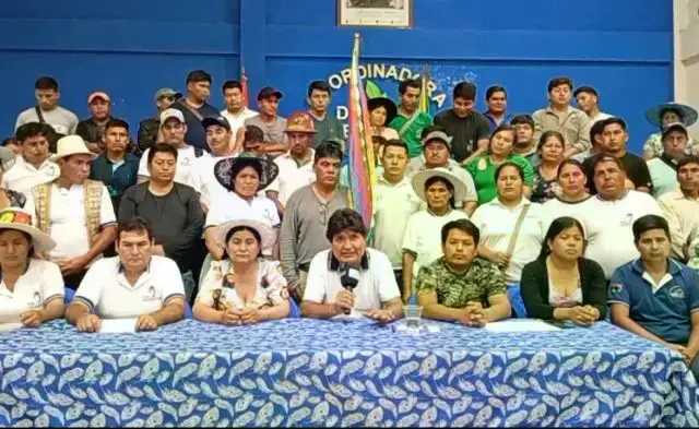 La conferencia de prensa de dirigentes afines a Evo Morales.