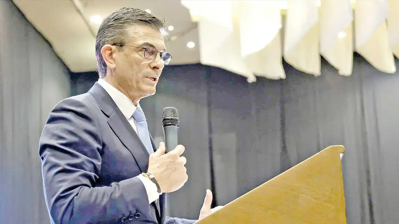 El presidente Rodrigo Paz en una conferencia de prensa.