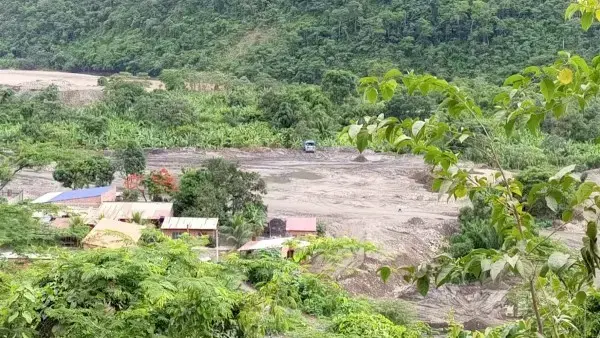 Campamento minero en la zona Miguel Dolling de Guanay.