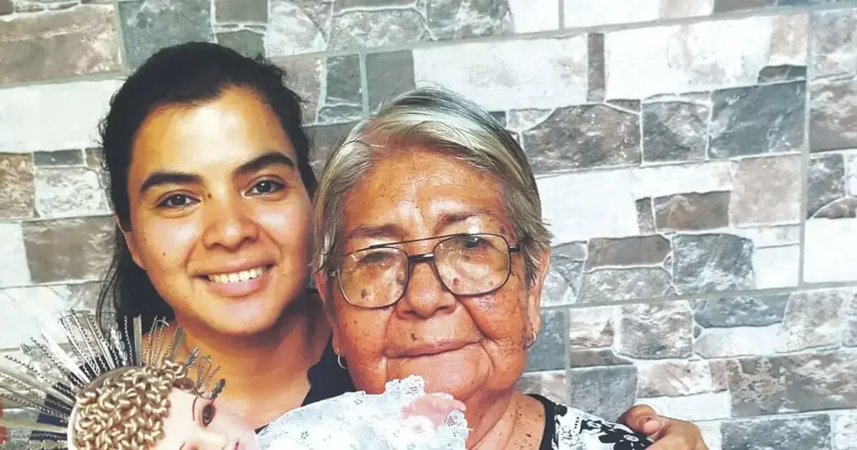 La familia de Gabriela conserva la imagen que su tatarabuelo le compró para su hija.