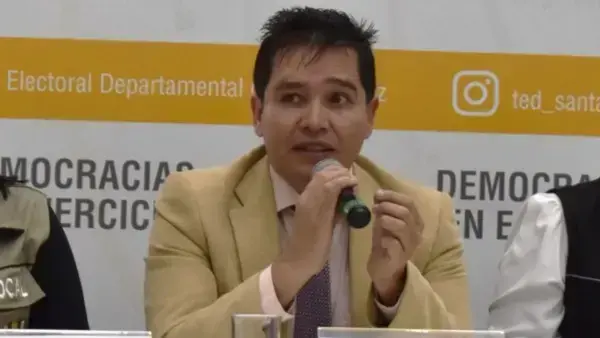 Iván Sergio Kucharsky Villarreal, postulante a vocal Suplente del TSE.