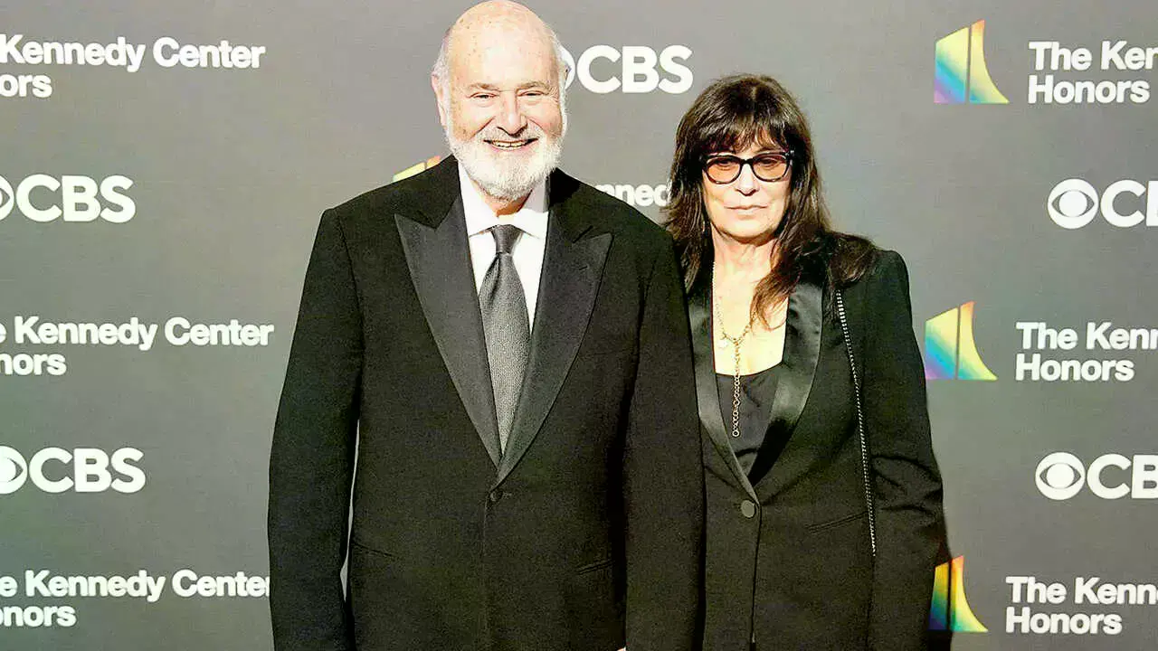 El director de cine y actor Rob Reiner y su esposa.