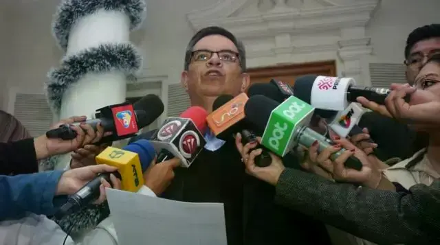 El secretario de Cámara del TSE, Fernando Arteaga.