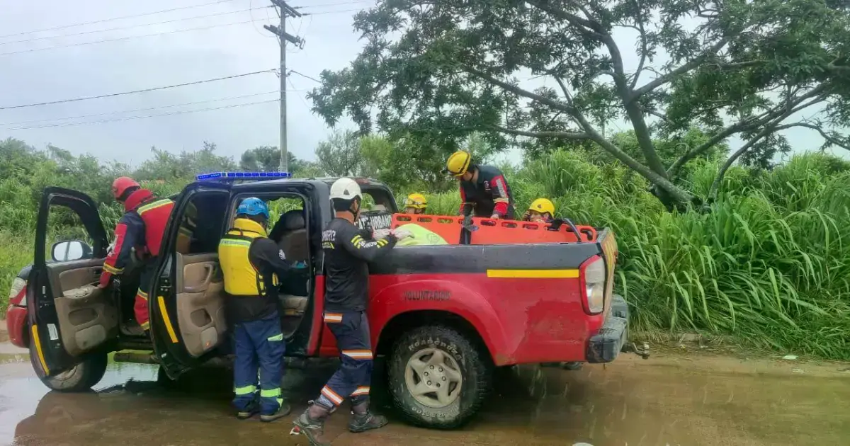 Equipos de rescate en El Torno.
