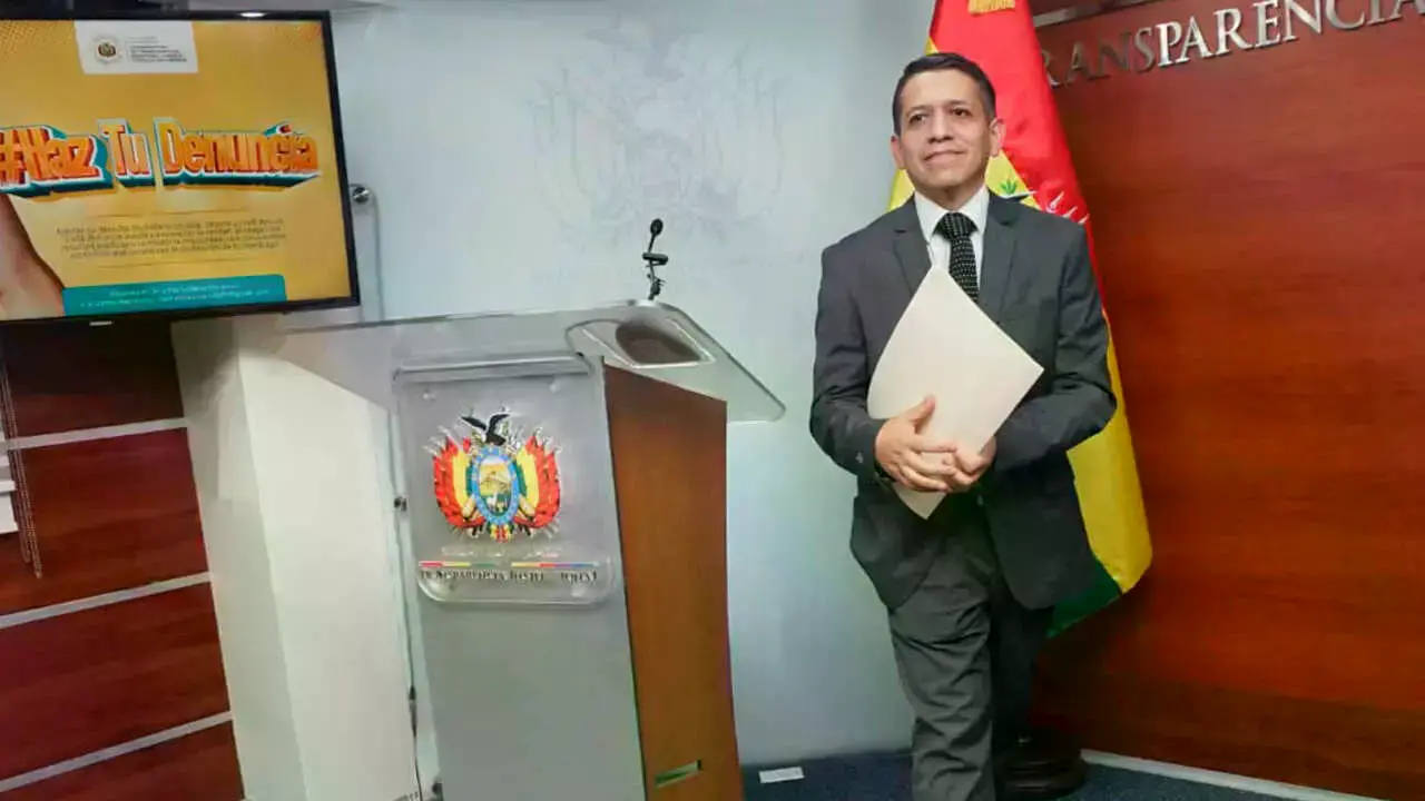 Conferencia de prensa sobre la Comisión de la Verdad.