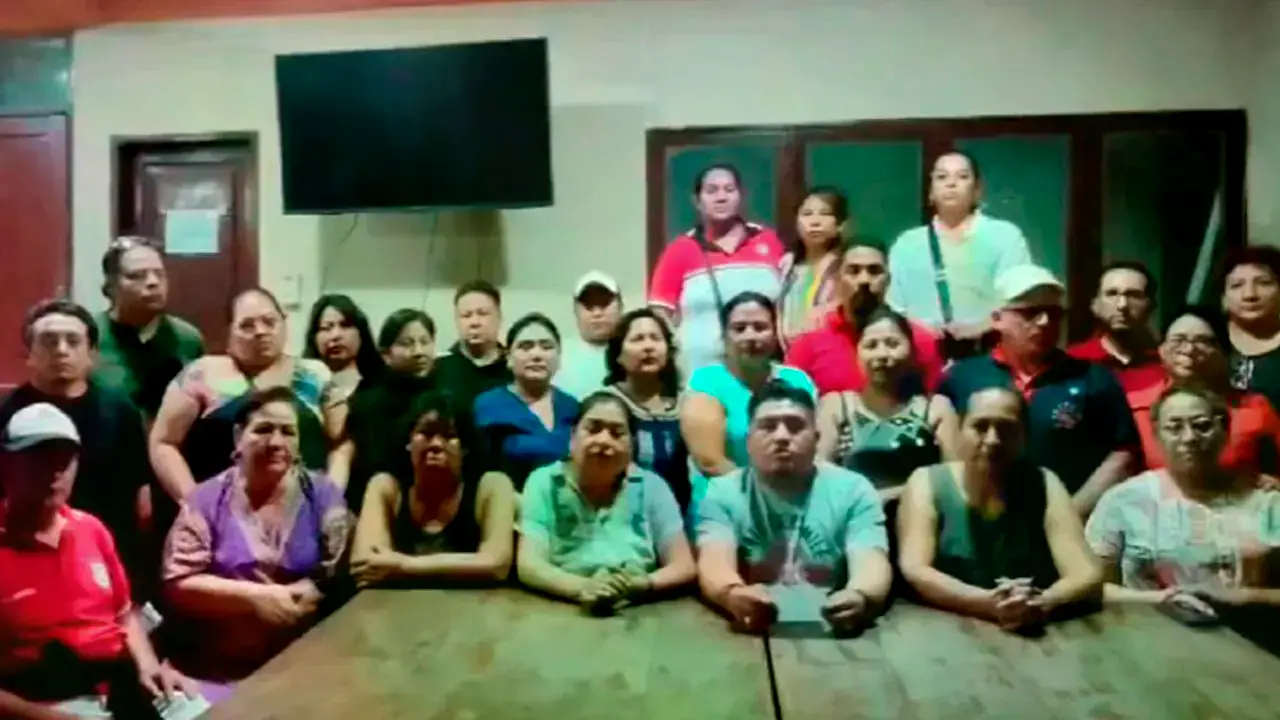 Reunión de emergencia del magisterio urbano nacional.