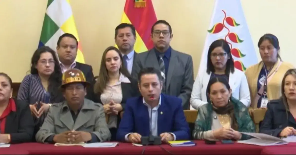 Edmand Lara en reunión con las bancadas de la ALP