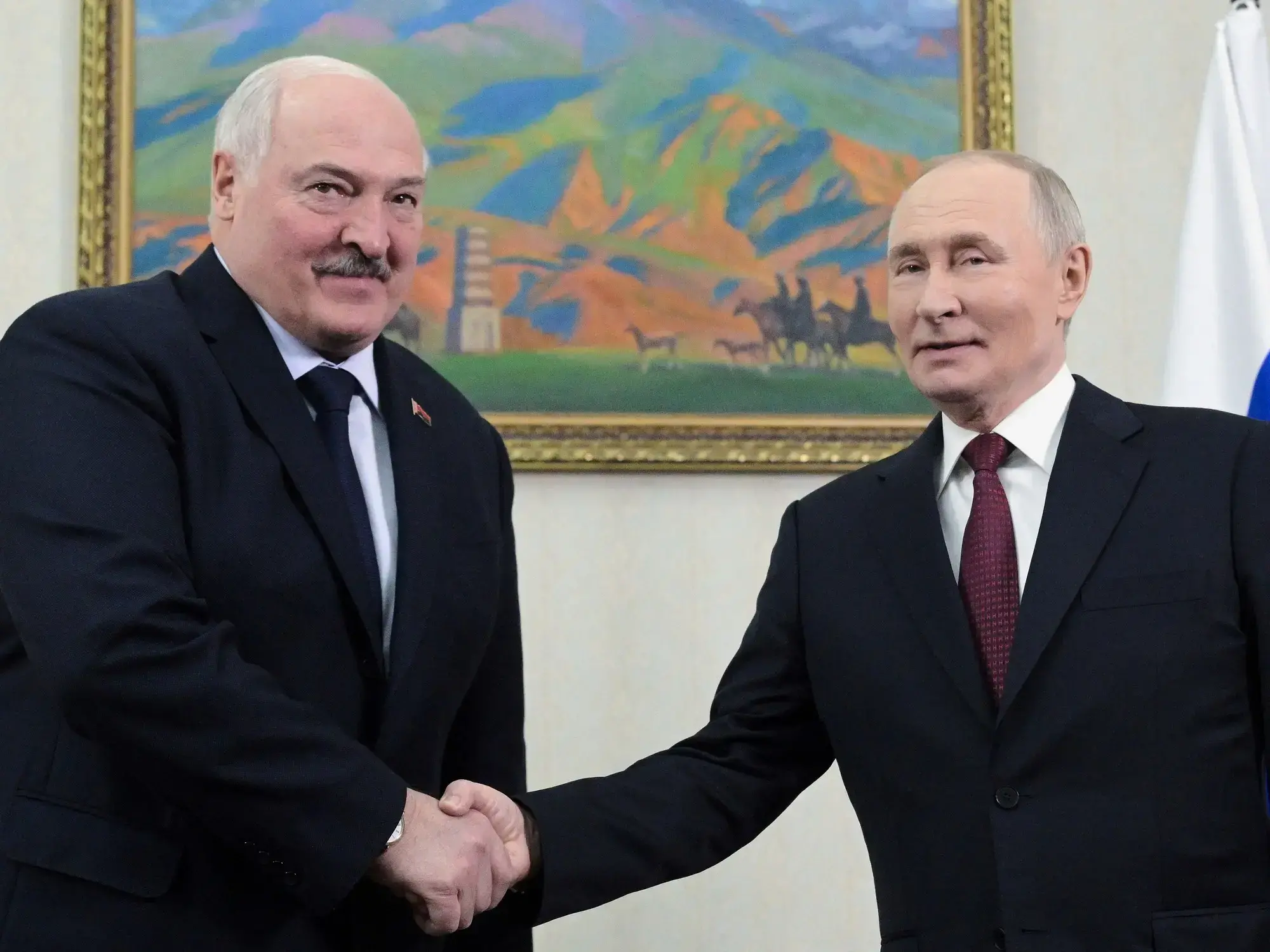 Alexander Lukashenko habló sobre el temible misil hipersónico ruso Oreshnik.