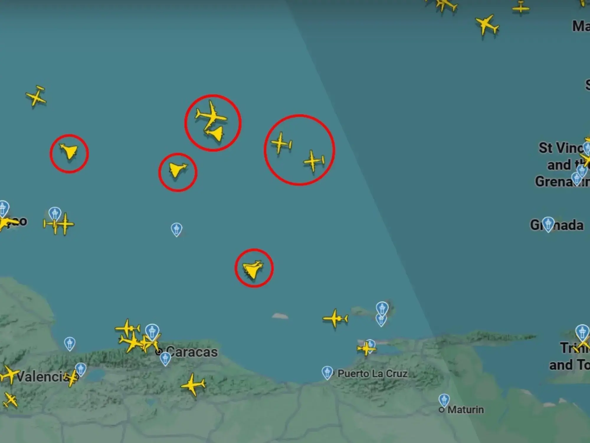 Captura del sitio Flightradar que muestra los aviones militares de Estados Unidos cerca de las costas de Venezuela.