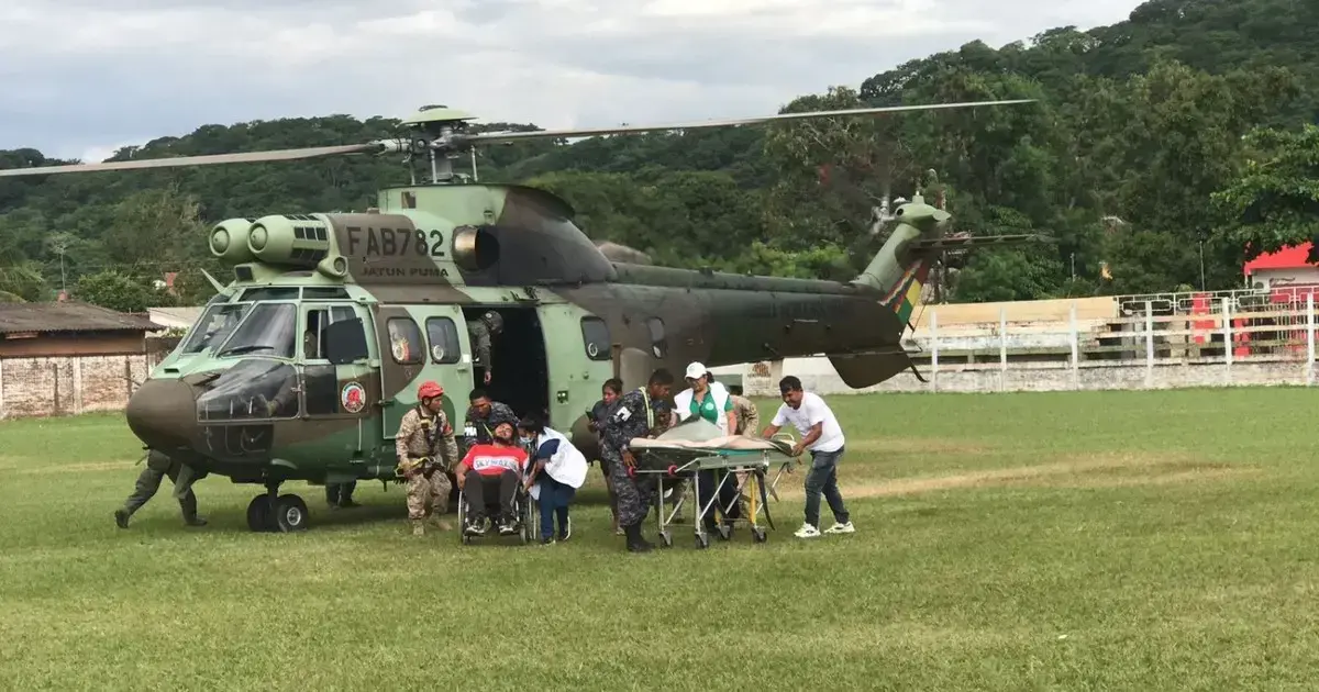 Traslado de herido al hospital de Santa Cruz