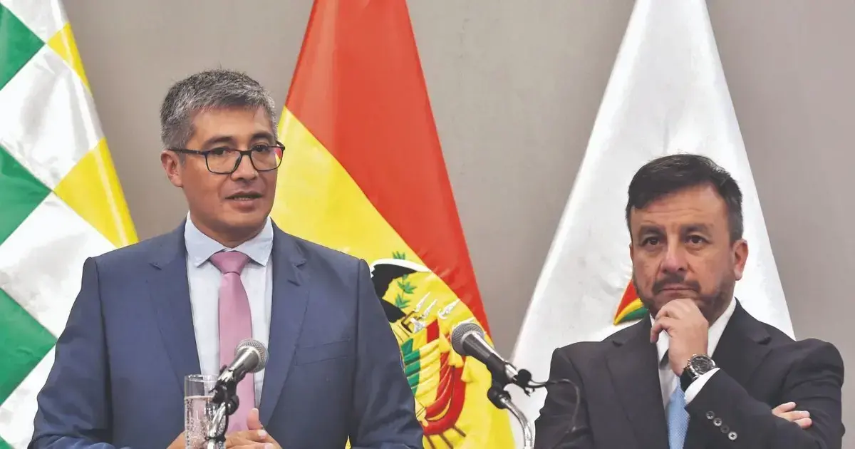 Los ministros Espinoza y Medinaceli explican el Decreto Supremo 5503.