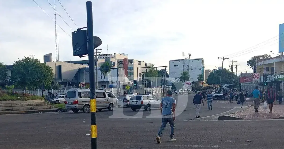 Personas no encuentran micros para transportarse