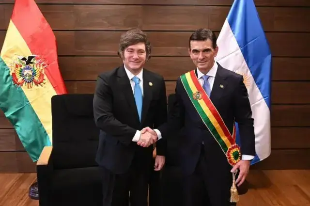 Los presidentes de Argentina y Bolivia, Javier Milei y Rodrigo Paz.