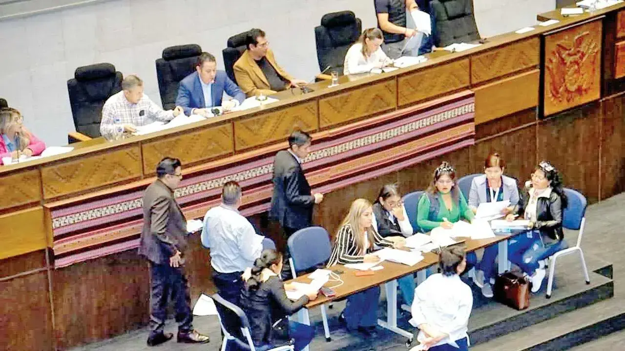 Sesión de Asamblea Legislativa designó nuevos vocales.