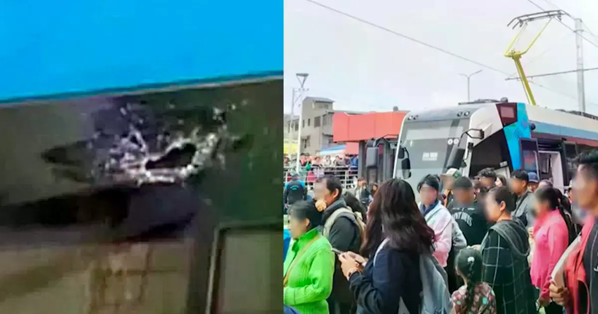 Una de las ventanas del tren quedó dañada por piedras.