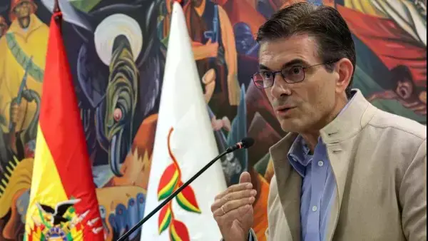 El presidente Rodrigo Paz en conferencia de prensa.