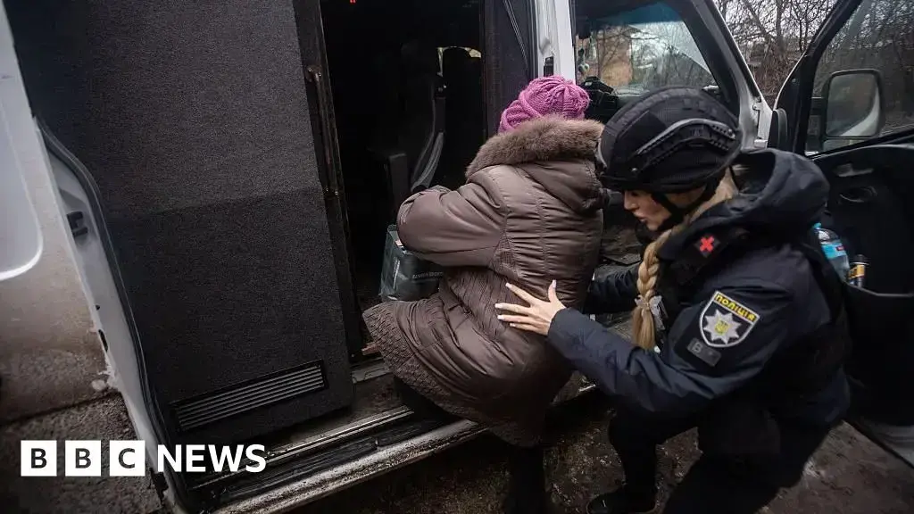 Grupo de evacuación ucraniano White Angels ayuda a civiles en la región de Sumy