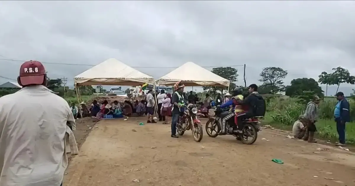 Uno de los puntos de bloqueo en la carretera.