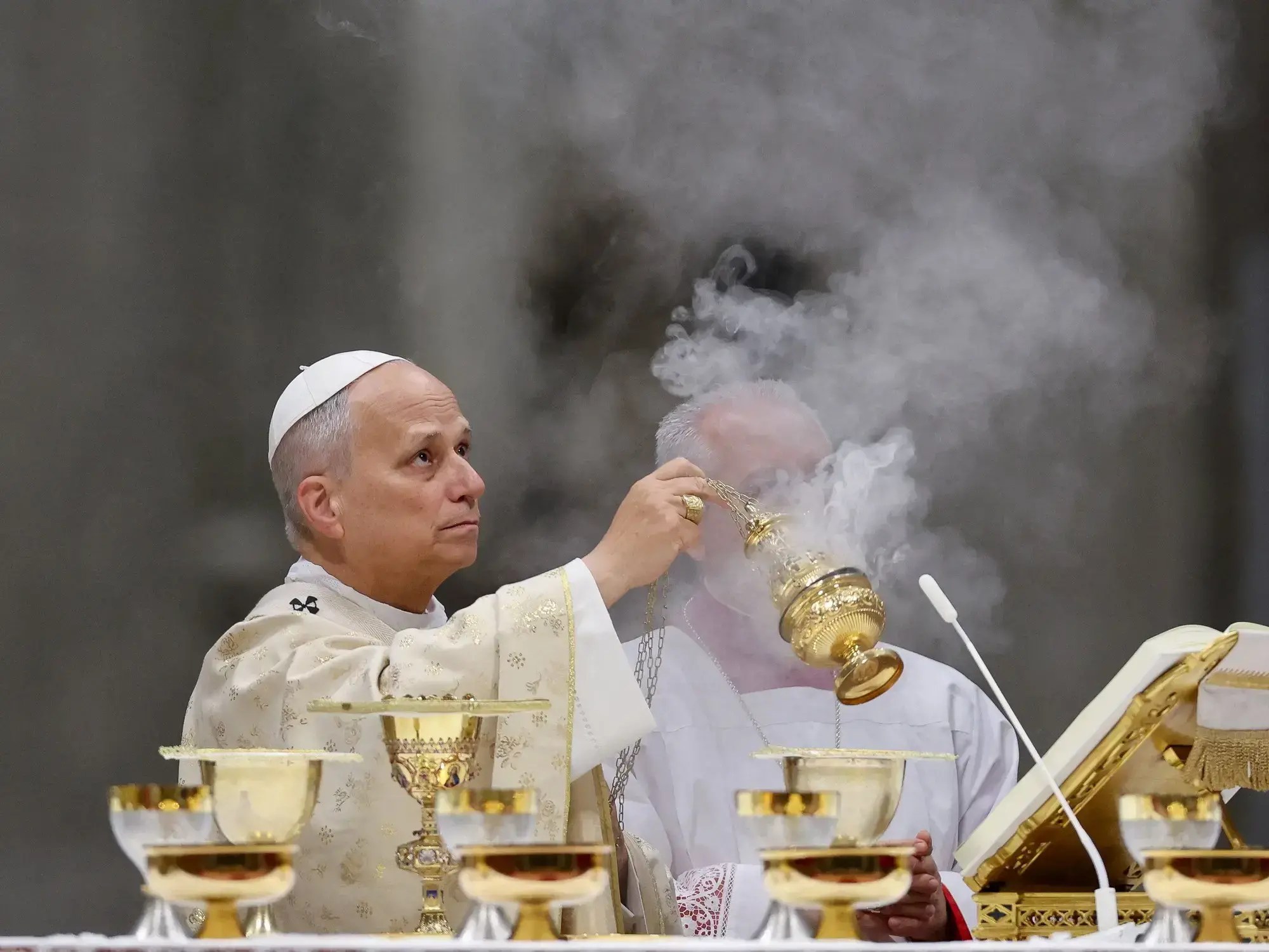 El Papa León XIV durante la misa de Nochebuena en la Basílica de San Pedro.