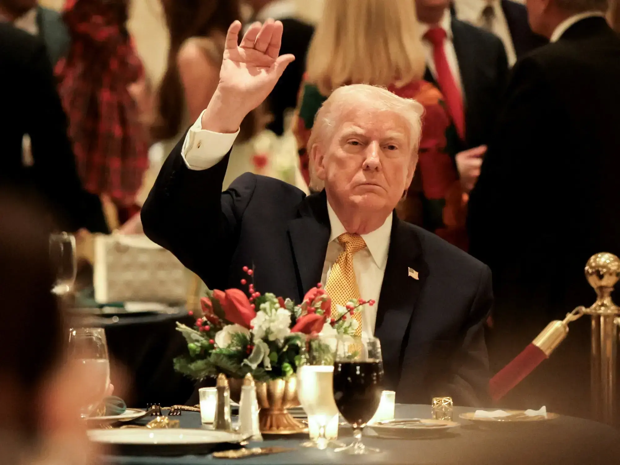Donald Trump junto a Melania Trump durante los festejos de Navidad en Mar-a-Lago.