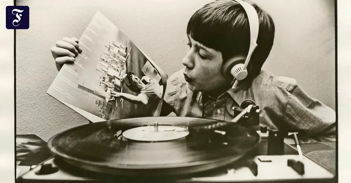 Opel Manta B, un automóvil deportivo de los años setenta.