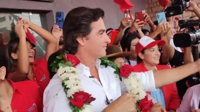 Mamen Saavedra presentó su candidatura