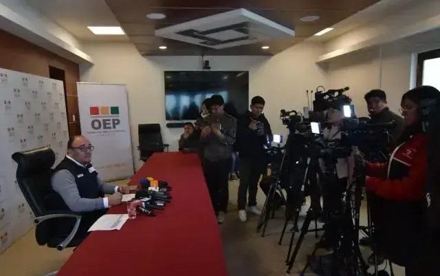 El presidente del TSE, Gustavo Ávila, presentó un informe parcial este viernes en La Paz.