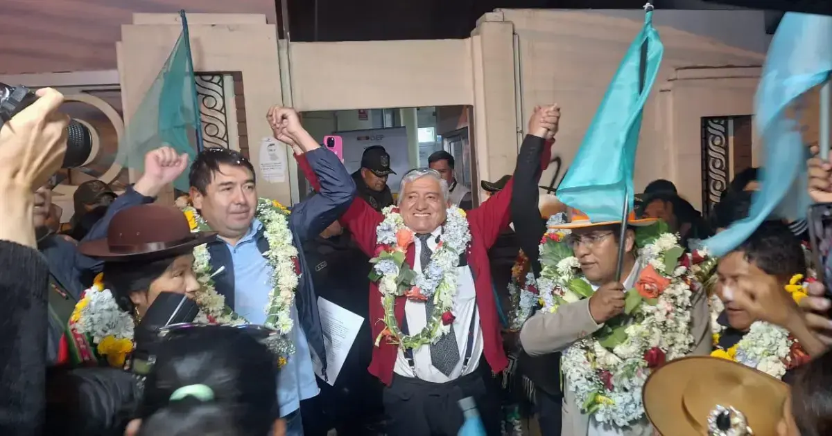 Iván Arias presentó su candidatura a la Alcaldía de La Paz