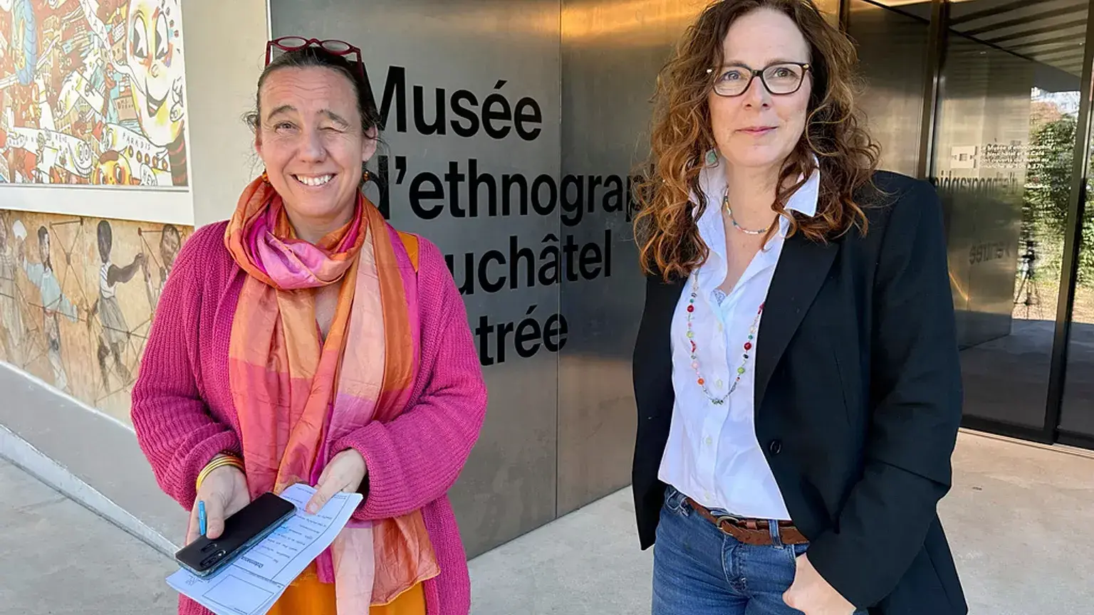 Marianne de Reynier Nevsky y la concejala Julie Courcier Delafontaine.