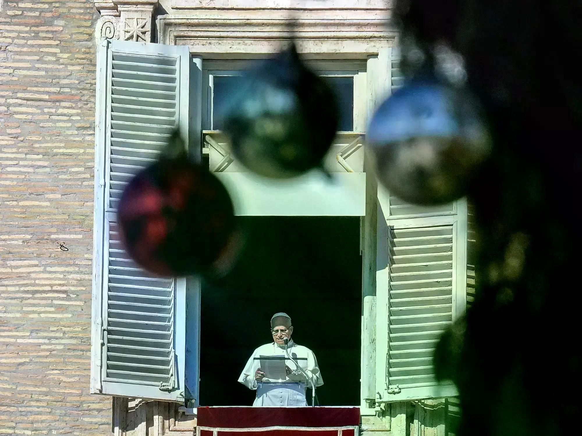 El papa León XIV, durante el Ángelus de este domingo.
