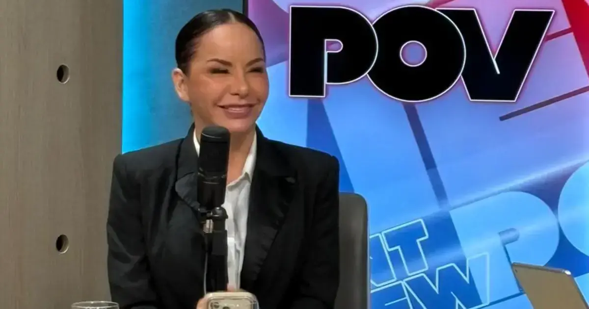 Mayté Flores durante su entrevista en el programa POV de UNITEL.