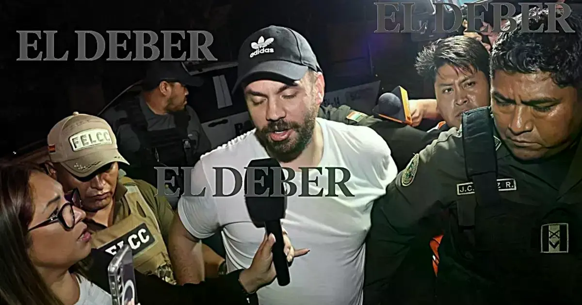Del Castillo cuando era ingresado a las dependencias policiales de Satélite Norte.