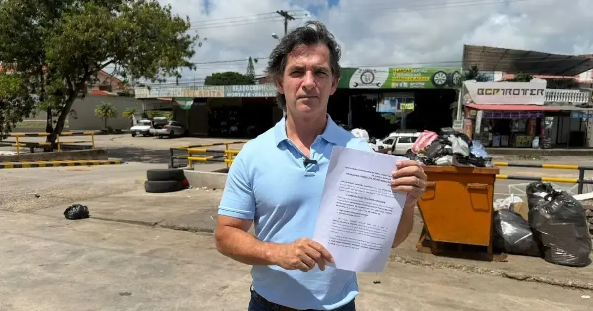'Mamén' Saavedra muestra la denuncia que presentará por la basura acumulada
