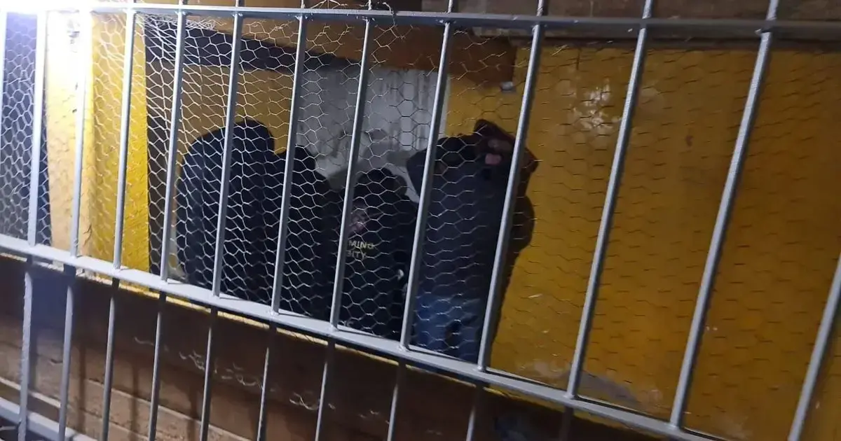 Investigan a policías por presuntos cobros irregulares